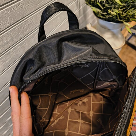 Wrangler backpack - Picture 3 of 8